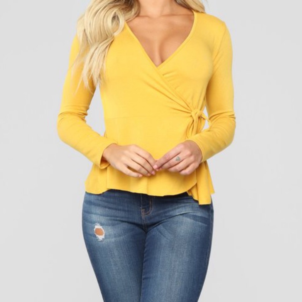 ❗️SOLD❗️NWT Fashion Nova Long Sleeve, Wrap Top